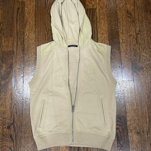 Sean John boys sweater vest size M